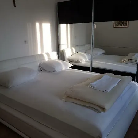 Va Bene Apartmán Pag Town